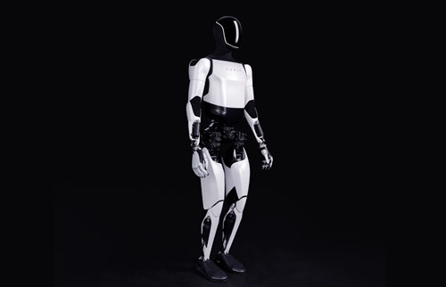 马斯克:Optimus人形机器人明年产量有望提升10倍 生产5万到10万台