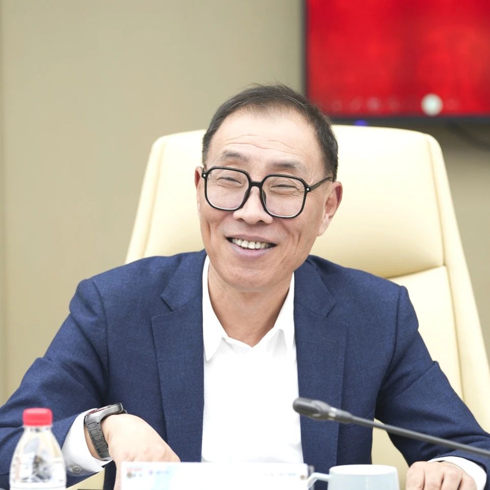 德力西电气携手上电科共话2025新机遇