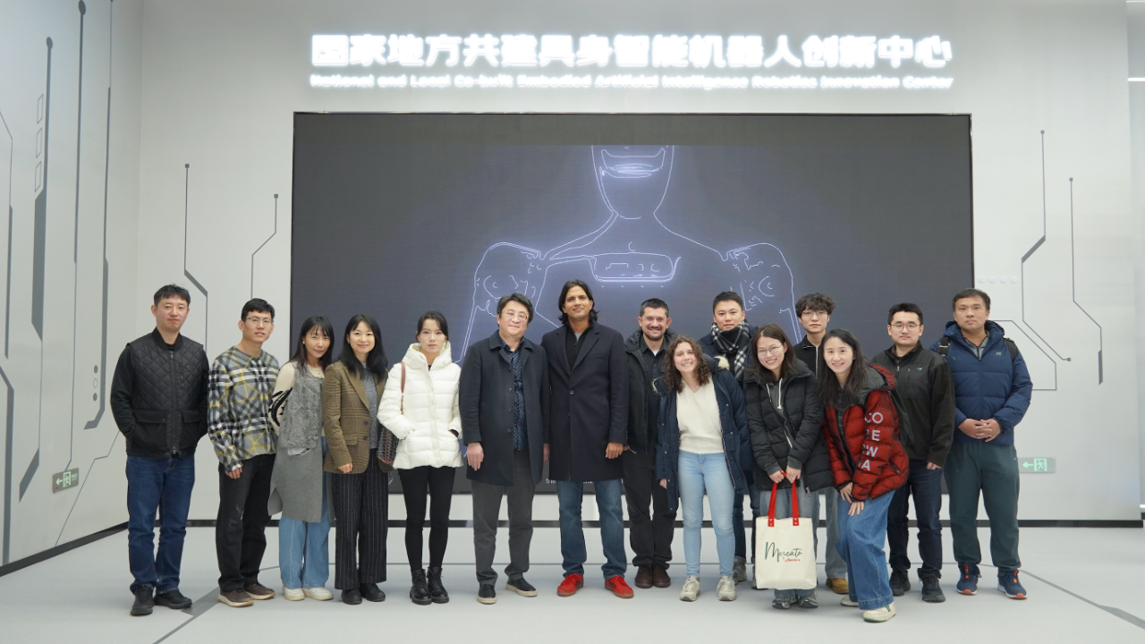 英伟达机器人技术业务副总裁到访国地共建具身智能机器人创新中心