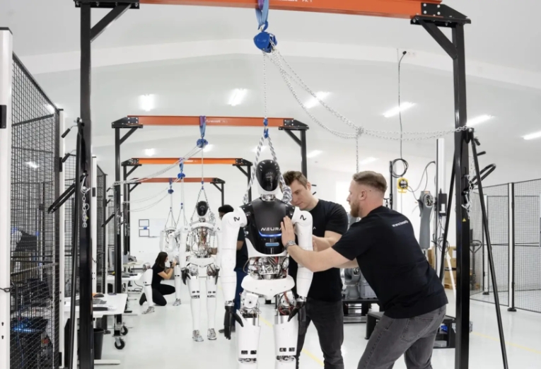 CES 2025:英伟达的机器人军团,近半来自中国