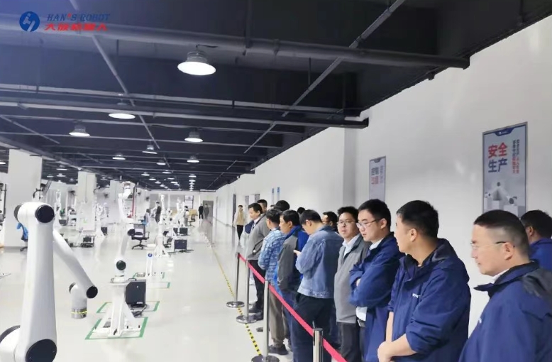 强强联手 | 新代科技华南团队到访大族机器人,共探CNC智造新篇章