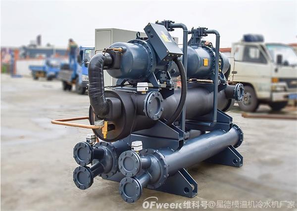 双机头螺杆式冷水机组特点分析