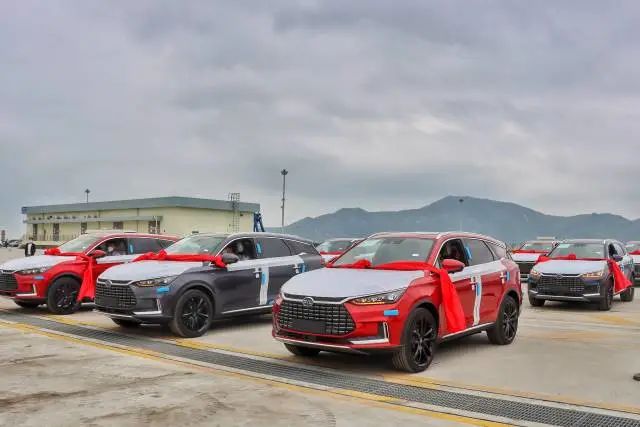 深圳工业首次实现全国“双冠”