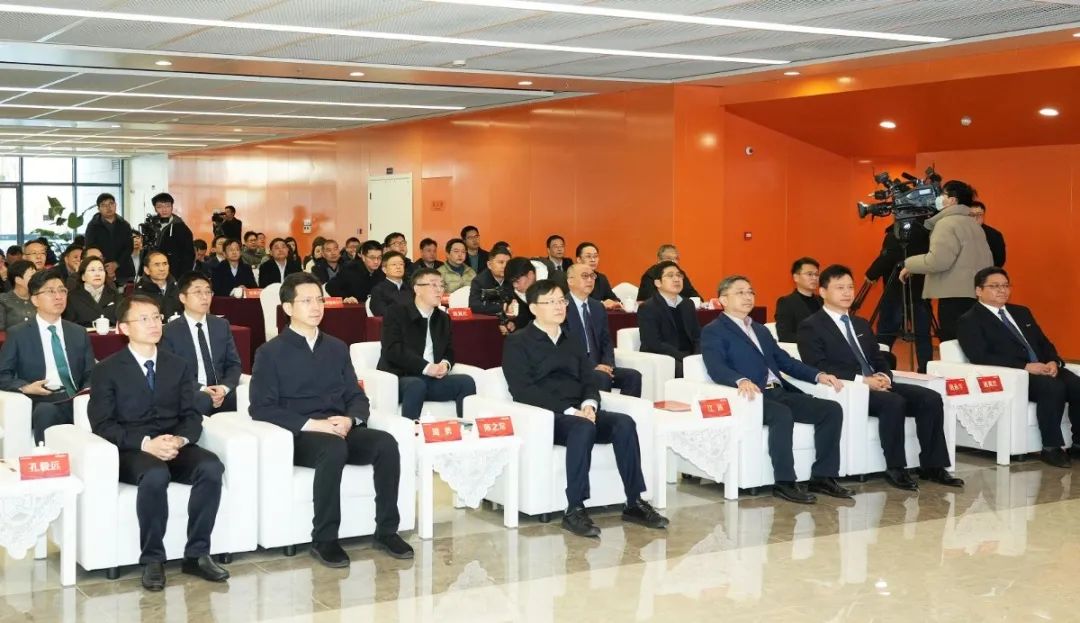 校地企三方强强联手,签约共建产教融合新范式