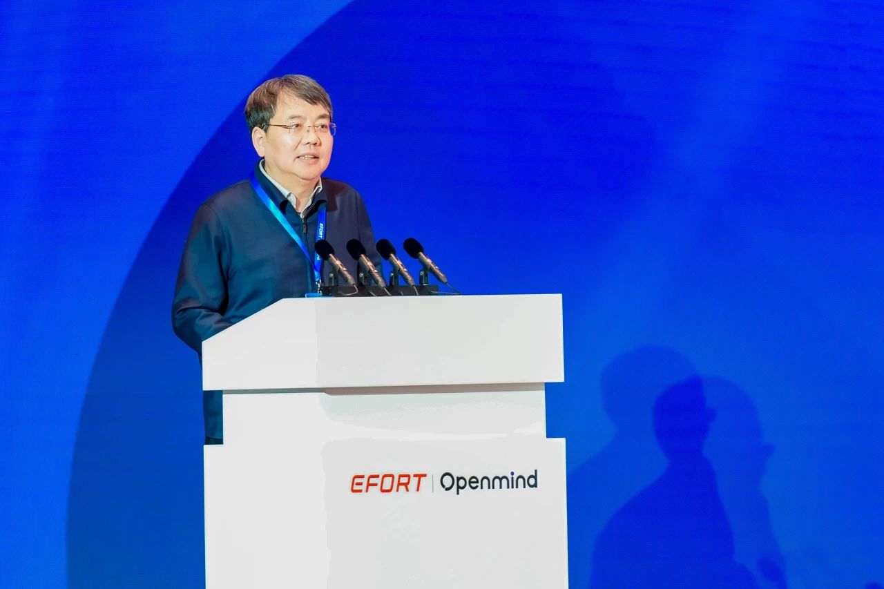 第一届智能机器人通用技术底座开发者大会暨2025埃夫特合作伙伴大会盛大启幕