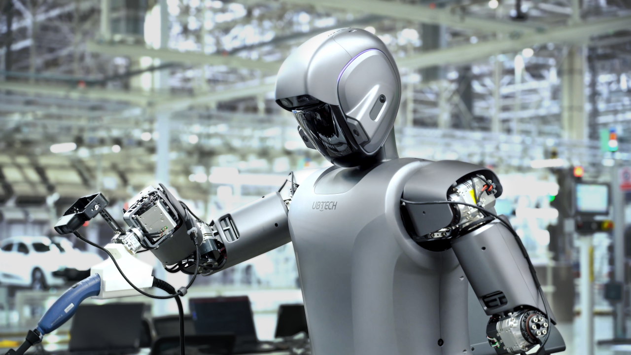 奥迪一汽首次在生产基地试运行优必选人形机器人Walker S1