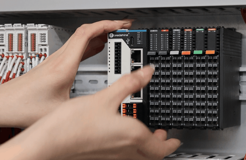 全球首发| 雷赛S系列“超强”运动控制PLC