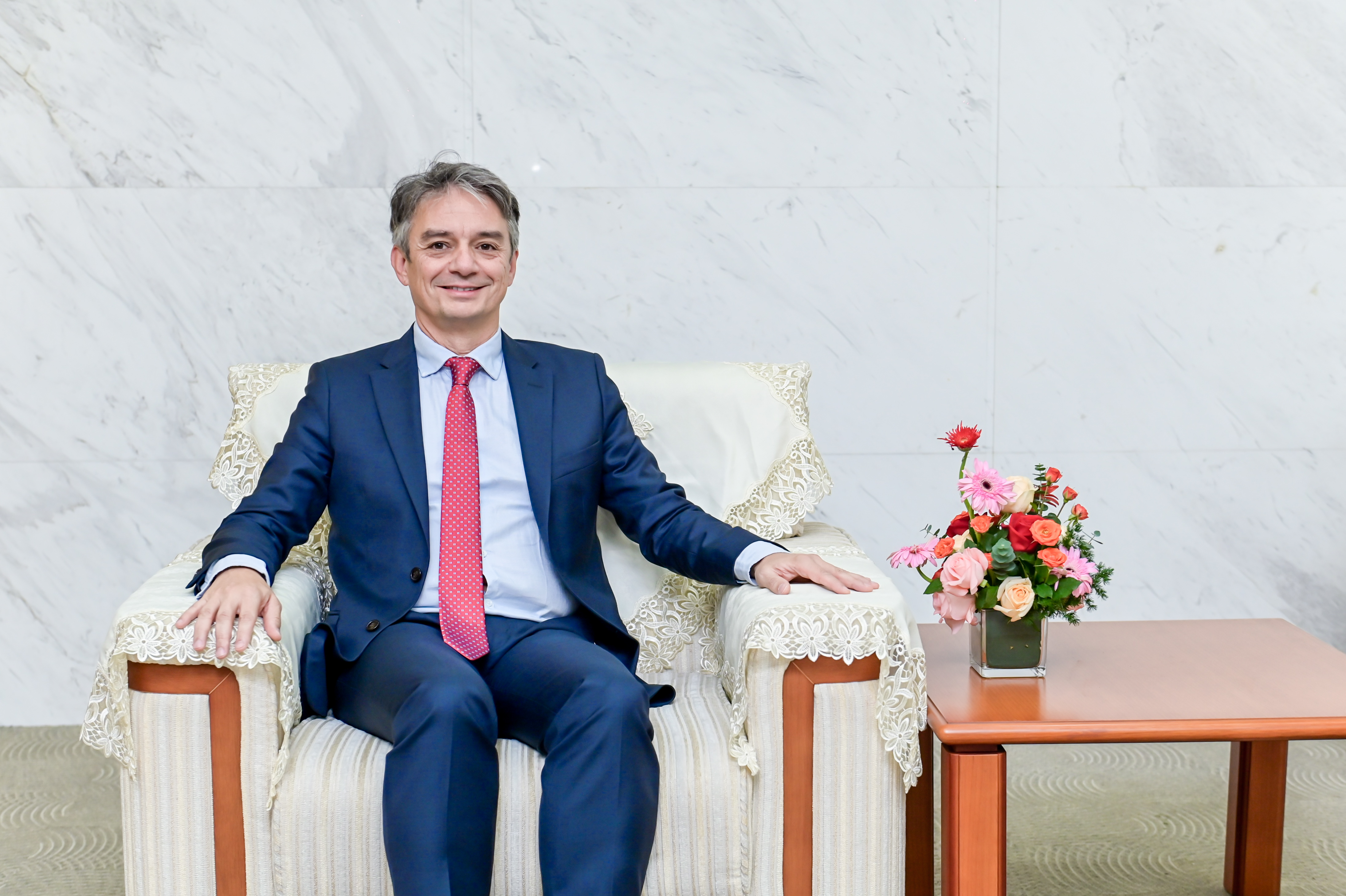 达索系统CEO达洛兹:中国发展潜力很大 考虑和DeepSeek合作