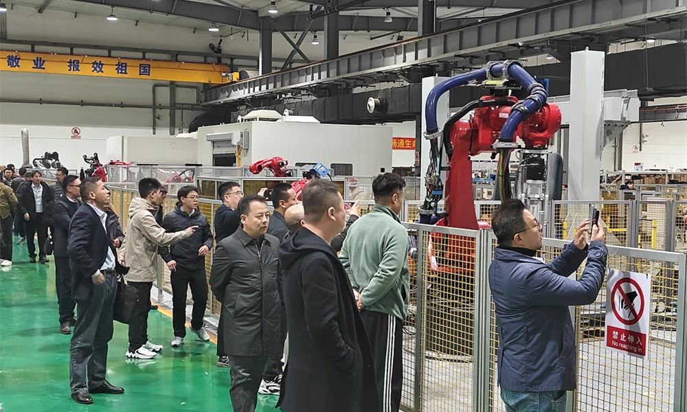 新松工业机器人产业促进峰会暨合作伙伴大会在沈阳盛大召开