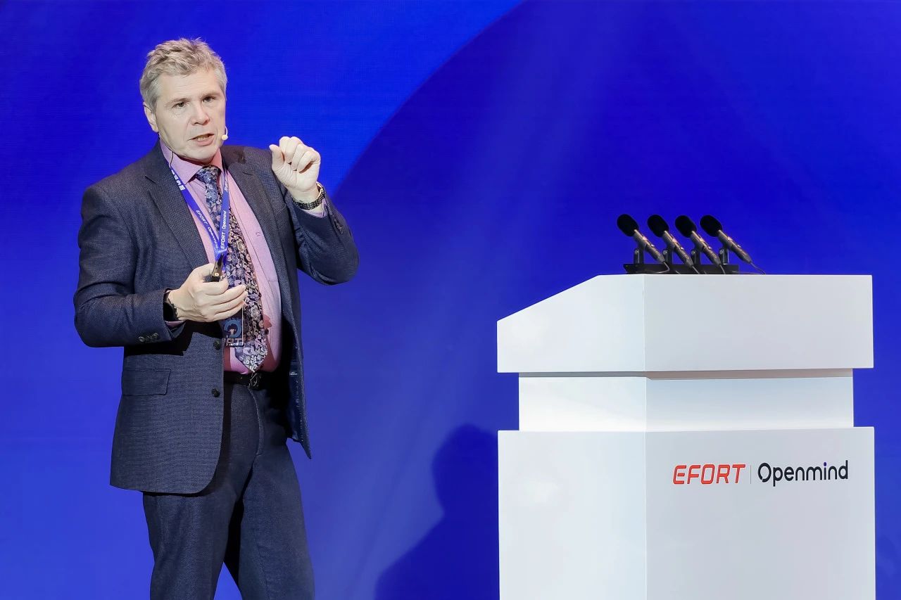 第一届智能机器人通用技术底座开发者大会暨2025埃夫特合作伙伴大会盛大启幕