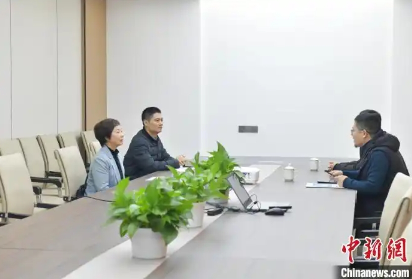 李霞委员:加快推进制造业数字化转型