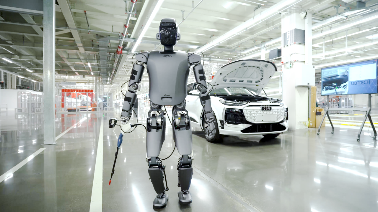 奥迪一汽首次在生产基地试运行优必选人形机器人Walker S1