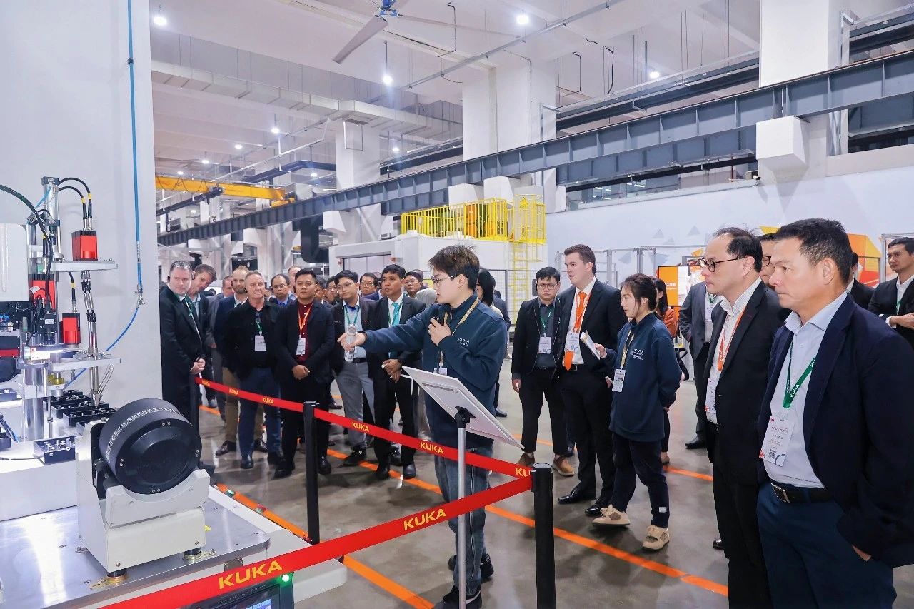 KUKA iiAutomate 2025 智能制造峰会圆满收官