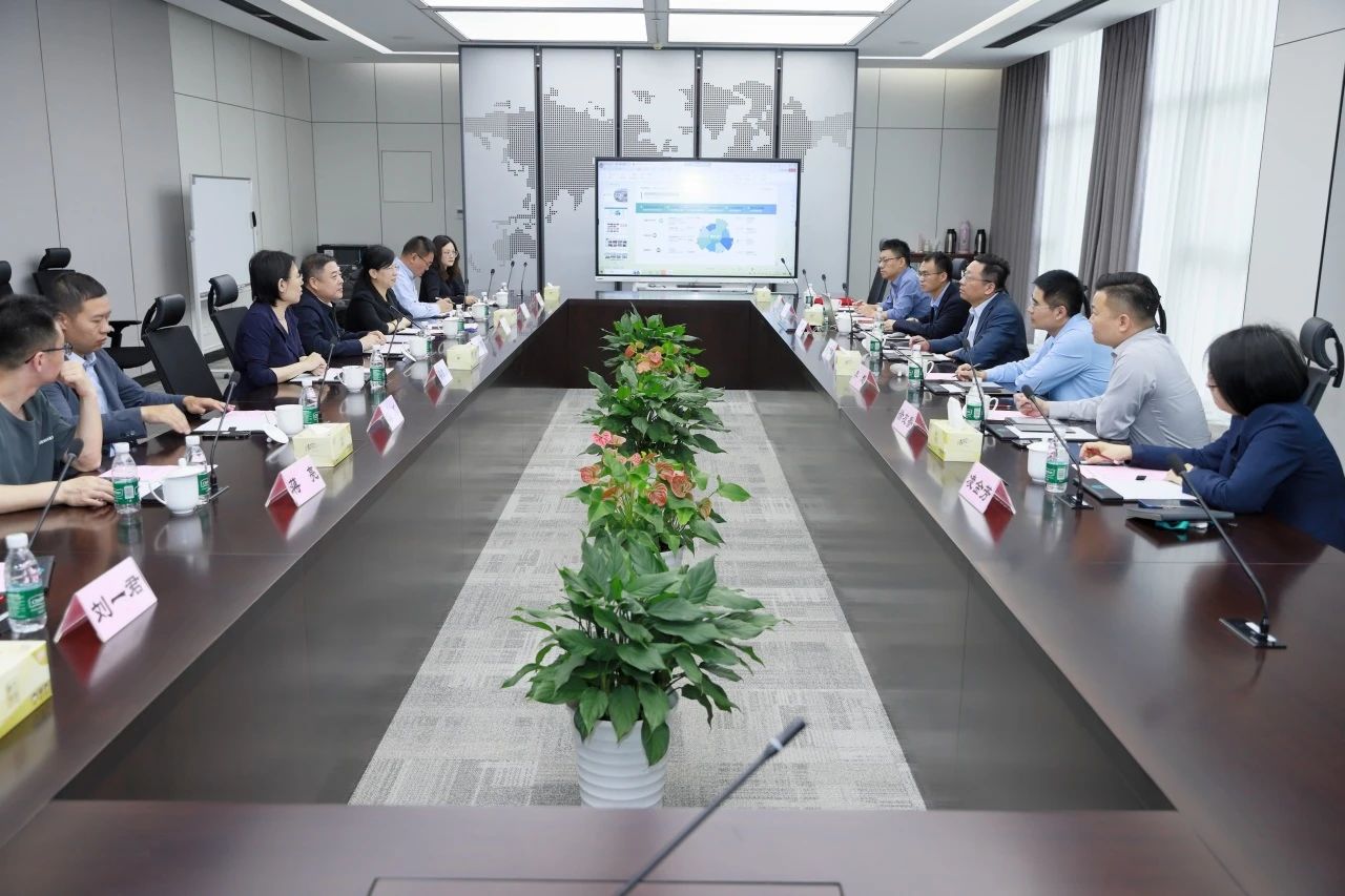 埃斯顿与南京工业职业技术大学共创服务中心签约!