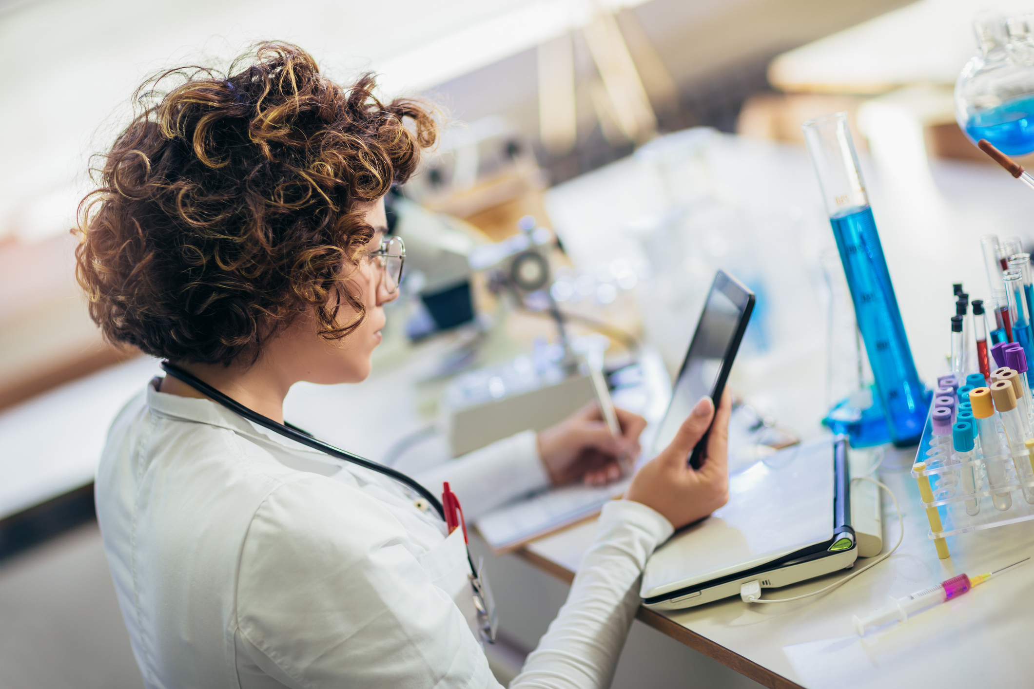 西门子收购Dotmatics，将AI驱动的工业软件版图扩展至生命科学领域