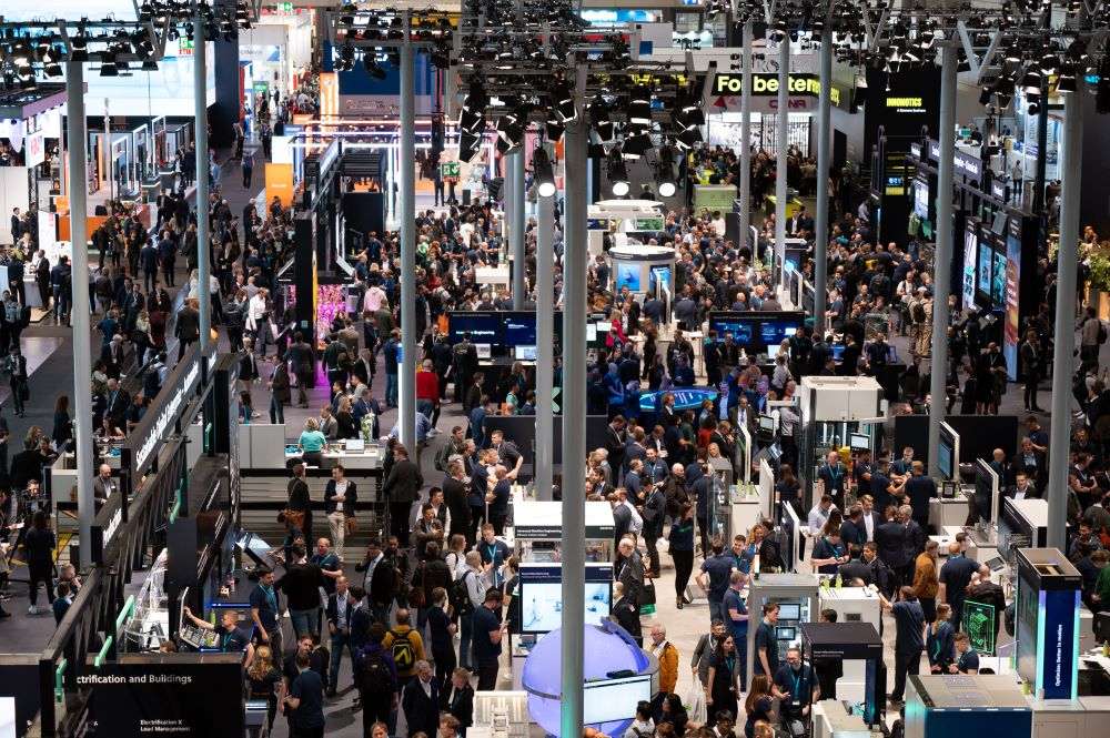 硬核科技征服汉诺威！中控技术工业AI方案点燃全球想象