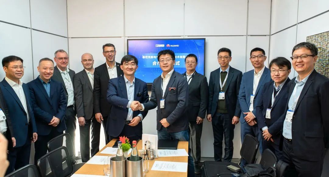 ICT与OT的世纪握手!菲尼克斯电气携手华为缔造工业数智化新范式