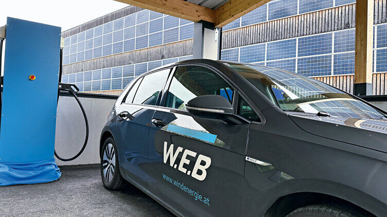 皮尔磁助力W.E.B打造智能充电站