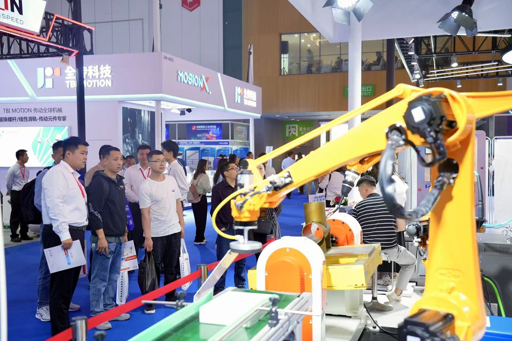 2025成都国际工业博览会启幕 七大核心展区解锁智能制造