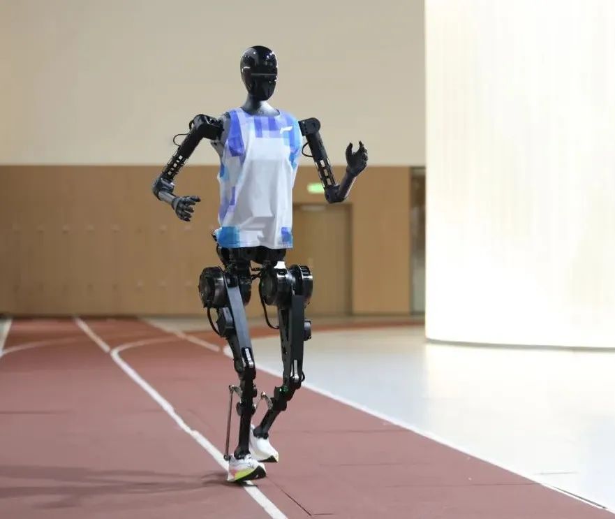 全国首个人形机器人运动科学联合实验室落地