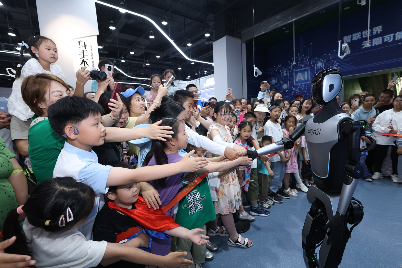优必选发布商用人形机器人智慧展览解决方案,重塑服务新体验