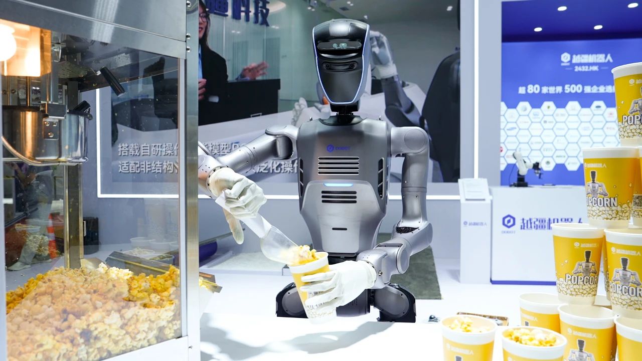 WRC 2025：越疆发布二代人形机器人平台，全场景新质生产力赢得全球客户订单