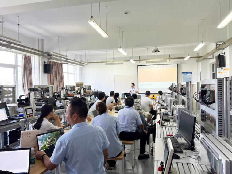 贝加莱青年教师计划-工程人才培养研习班在苏州工学院成功举办