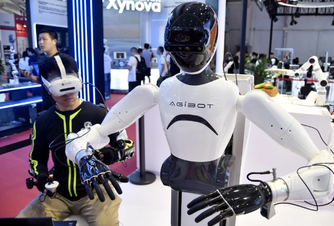 世界机器人大会今日启动 百余款新品首发亮相