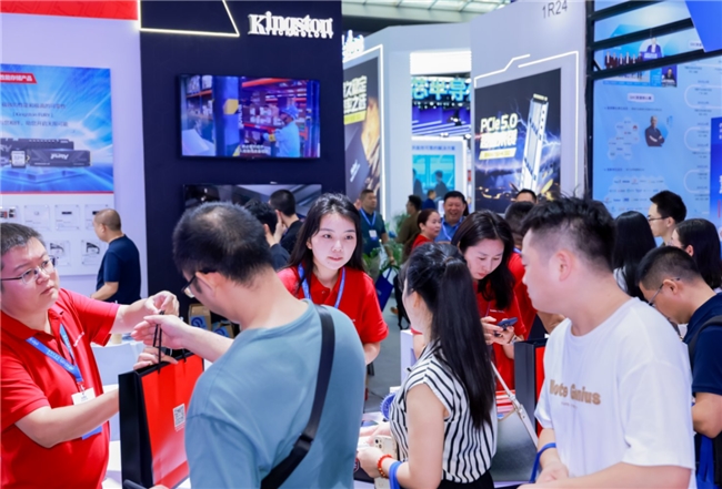 绿色+AI双管齐下 金士顿闪亮2025深圳国际电子展
